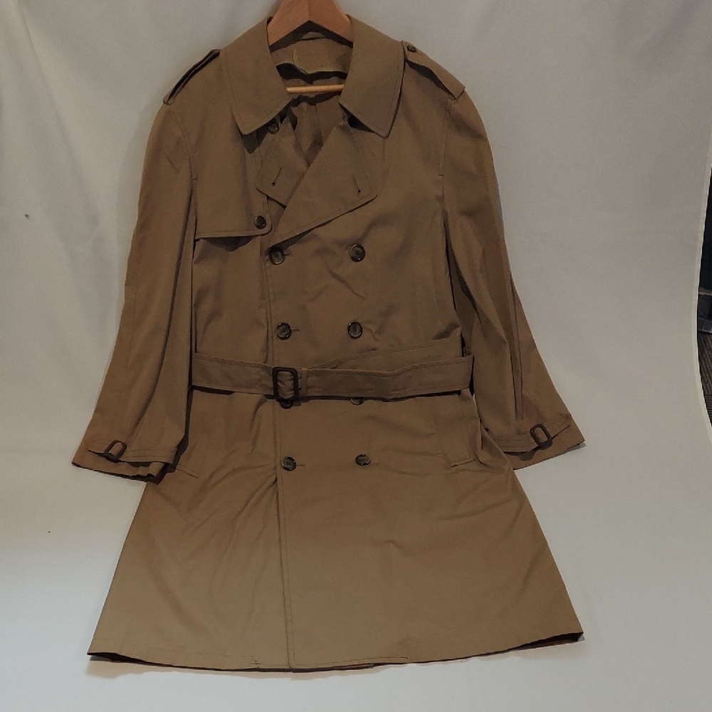 London Fog Tan Trench Coat with Belted Waist and Epaulettes